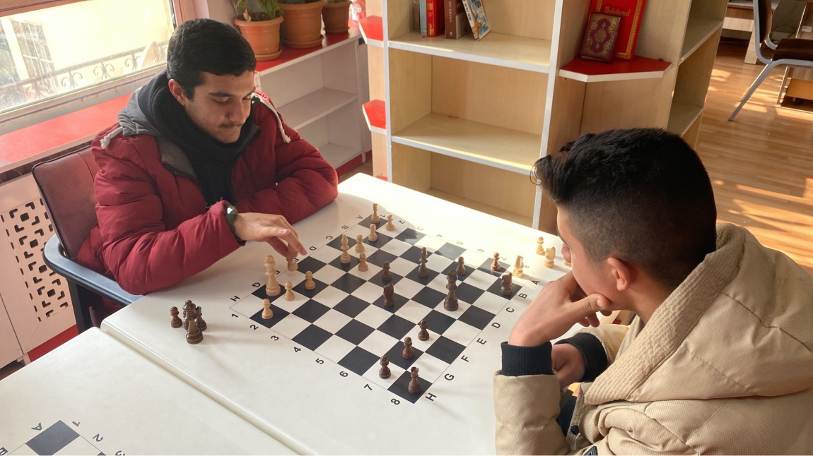 Öğrenciler Arası Satranç Turnuvası Düzenlendi